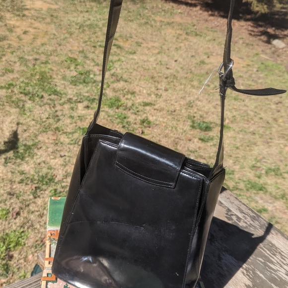 Vintage Versace Patent Black Leather Shoulder Bag - Picture 4 of 6